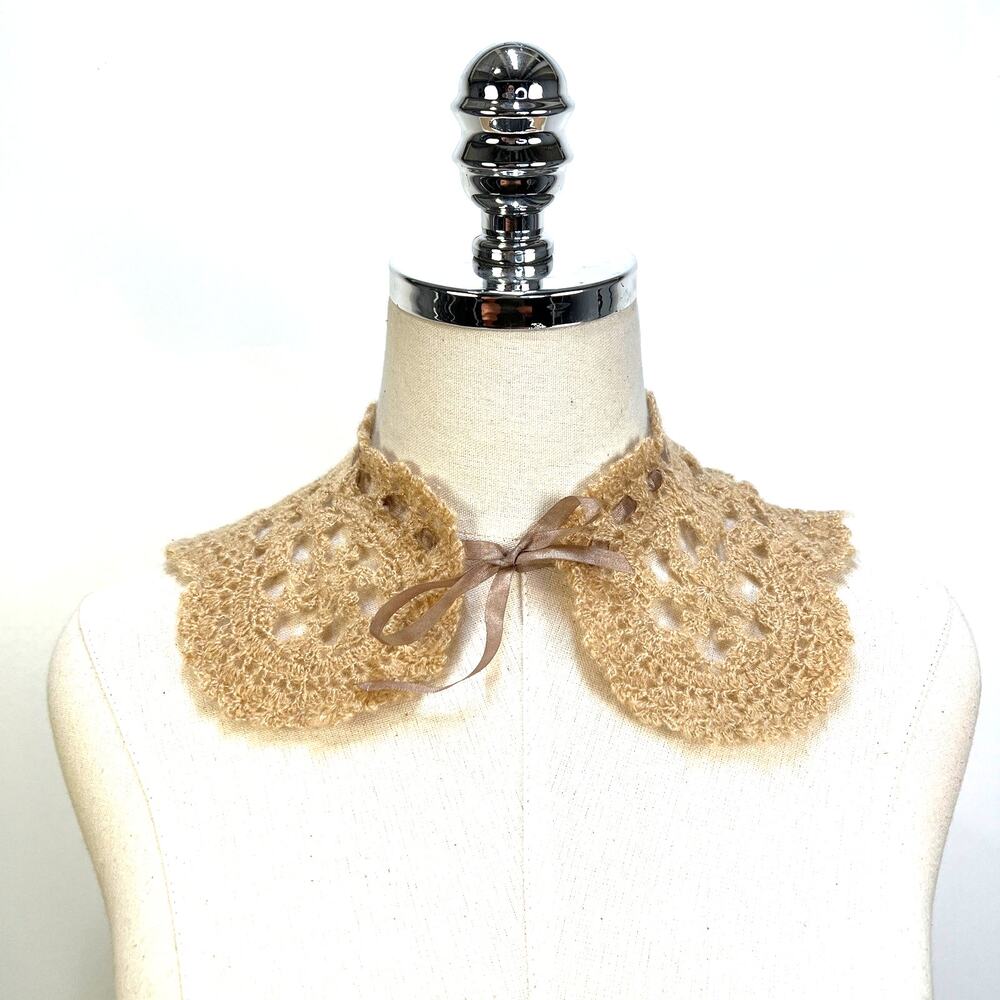Anthropologie Odille Crochet Collar Tan